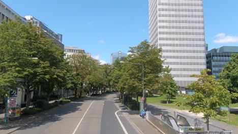 flying through the streets of frankfurt