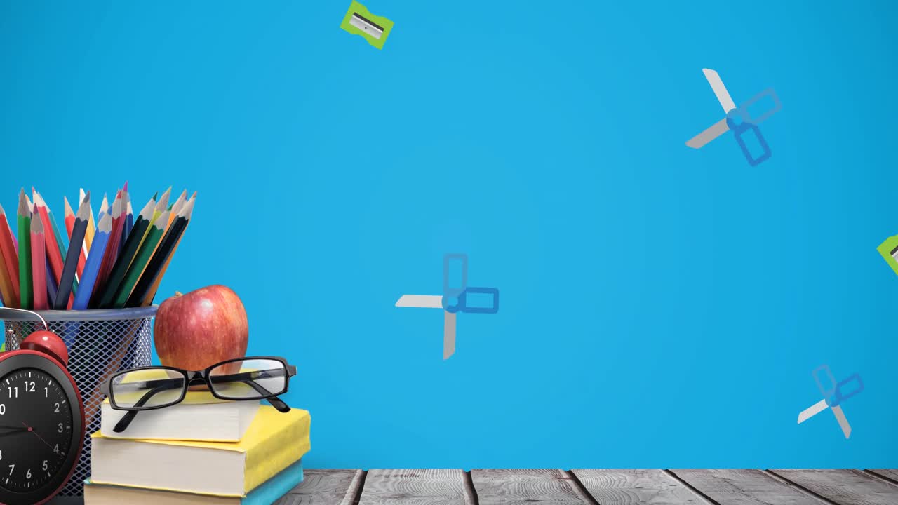 파란색 배경 에 나무 표면 위 에 있는 책 과 사무실 용품 의 애니메이션