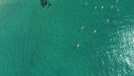 Group-of-canoe-and-kayak-cursing-through-a-nice-and-clear-warm-tropical-water