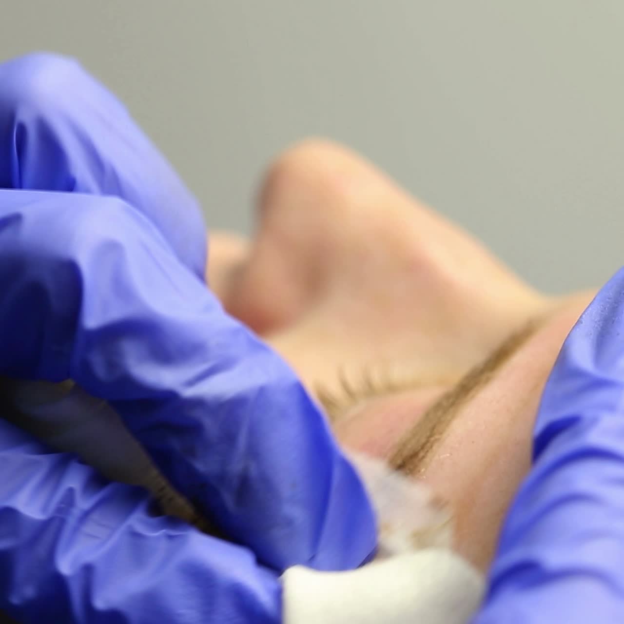 maquillaje en las cejas