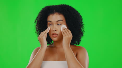 belleza, pantalla verde y mujer con almohadilla de algodón
