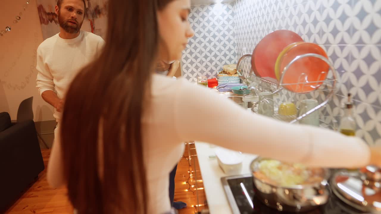 가족 이 함께 요리 하는 것