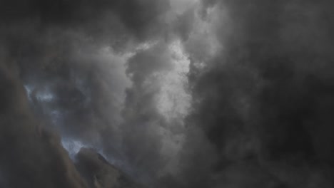 una tormenta en un cielo nublado gris oscuro 4k