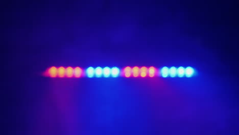 Verschwommene-Lichter-Auf-Einem-Polizeiauto-Blinken