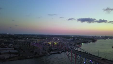 puesta de sol sobre puerto corpus christi en texas
