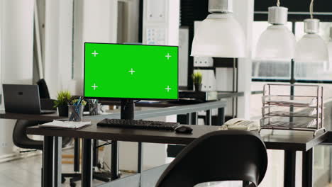 office desktop pc running greenscreen