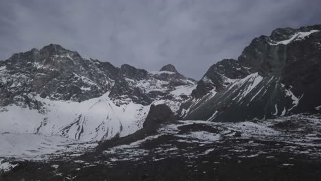 Embalse-El-Yeso,-Cajon-Del-Maipo,-Chile