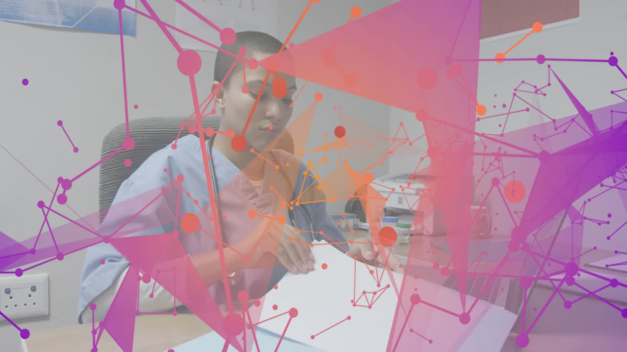 Perawat mengetik di laptop untuk meninjau catatan, memperbarui berkas, menyortir dokumen sementara garis jaringan berdenyut