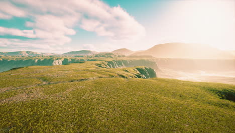 Paisaje-De-Montaña-Con-Hierba-Seca-En-Afganistán