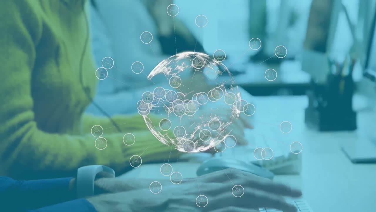 사무실에서 일하는 백인 여성 고객 서비스 임원에 대한 연결 네트워크의 세계