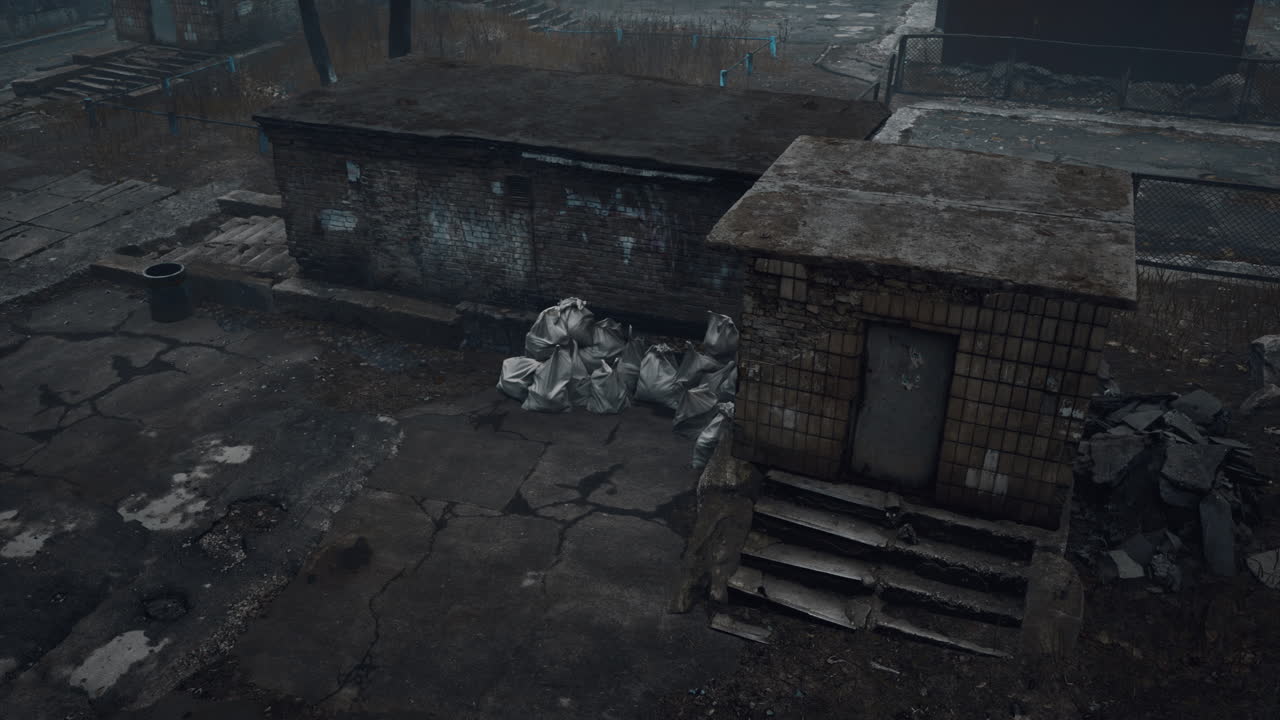 작은 마을의 오래된 건물과 버려진 건물