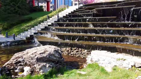 Wasserfall-Im-Stadtpark