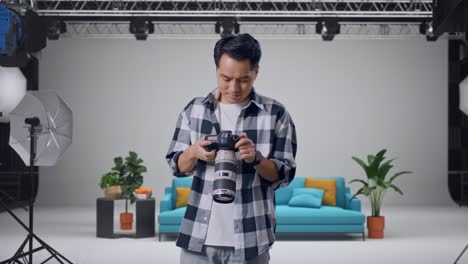 photographer experiencing difficulty in a studio setting