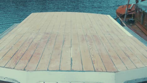 tablones de madera de alerce timonera de barco lijado listo para pintar