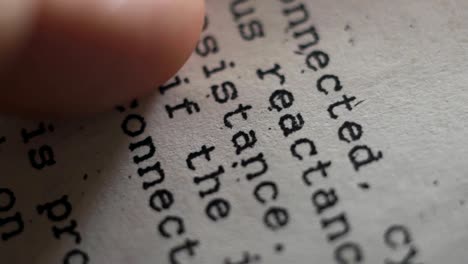 texto impreso en papel