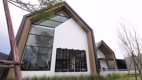 S์tyish-and-Elegance-Nordic-Style-Pool-House