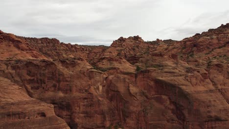 Hermosa-Revelación-De-Las-Rocas-Rojas-Del-Sur-De-Utah