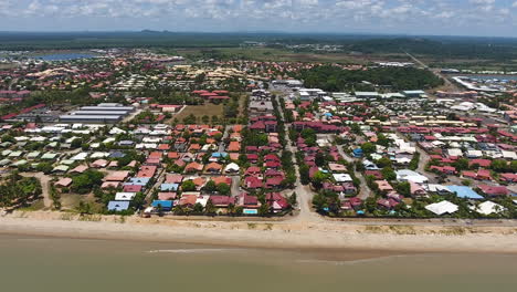 Guayana-Francesa-Kourou-Comuna-Vista-Aérea-Frente-A-La-Playa