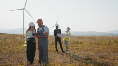 wind farm engineers in meeting