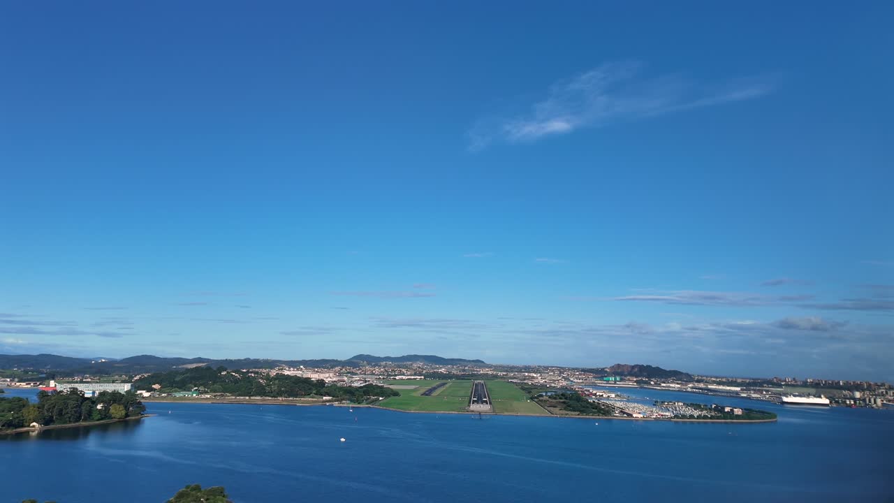 Pilot’s eyes FPV view of an accelerated x4 approach to Santander airport runway. Complete approach and landing sequence