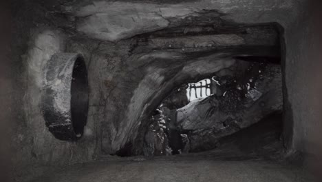los flujos de aguas residuales en el sistema de alcantarillado de drenaje.