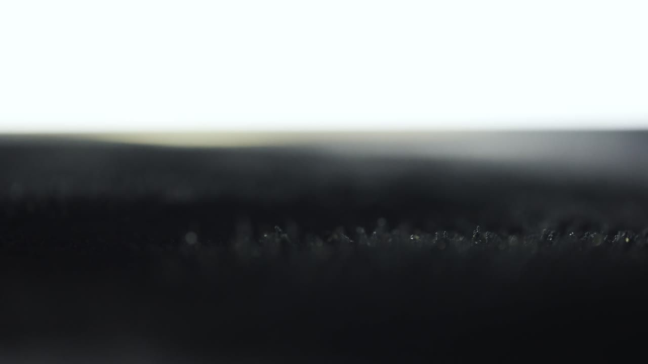 Granular Texture Reacting to Magnetic Fields