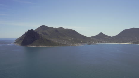 Ein-Wunderschöner-Panoramablick-Auf-Die-Küste-Von-Hout-Bay,-Südafrika