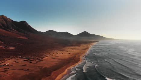 vista aérea de la hermosa playa de fuerteventura - playa de cofete, islas canarias, españa