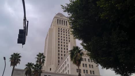 los angeles city hall on a cloudy day