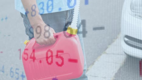 animación del procesamiento de datos financieros sobre un hombre que lleva un recipiente con combustible