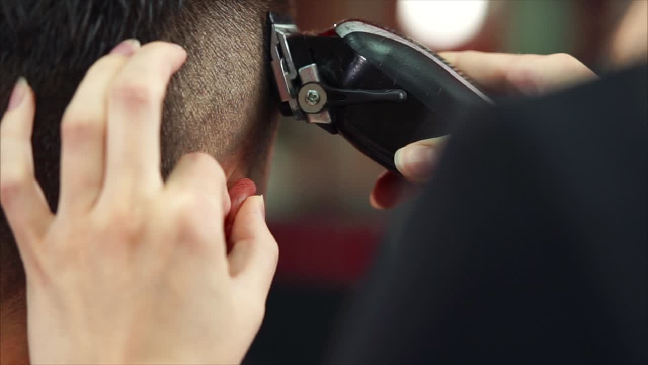 corte de pelo en curso