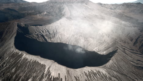 paisaje del volcán activo del monte bromo