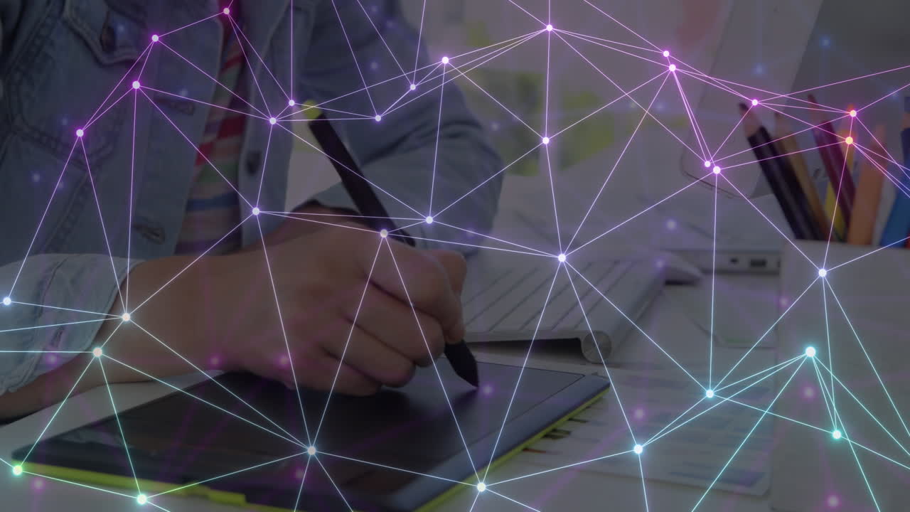 animación de la red de conexiones con el mundo sobre la mujer de negocios caucásica con tableta