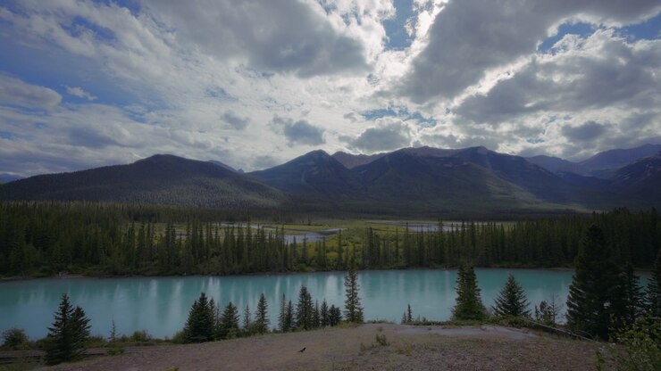 Valle del fiume Bow e Lago Vermilion nel Parco Nazionale di Banff, Canada