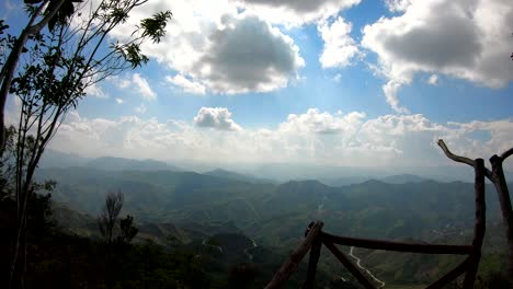 Mit-Blick-Auf-Den-Urayas-Gipfel