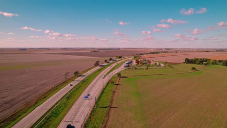 Parada-De-Descanso-De-La-Pradera-De-Illinois-En-Dirección-Norte,-Tolono,-Illinois,-Estados-Unidos