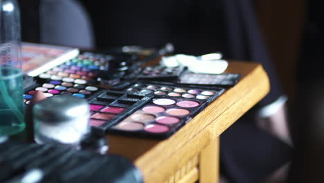 makeup artist workstation