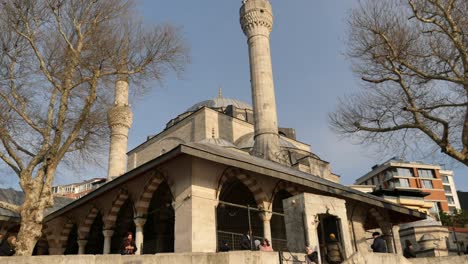 mezquita en la ciudad de estambul, turquía