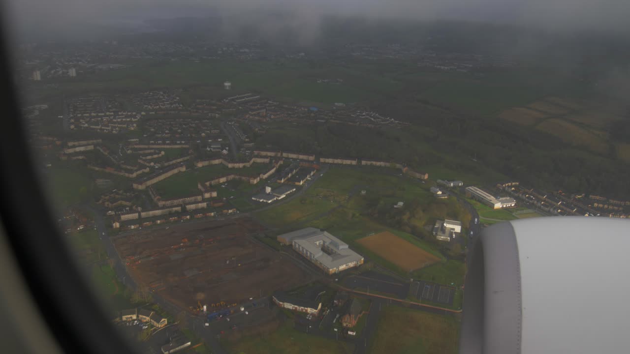 View out of an airplane video over Glasgow