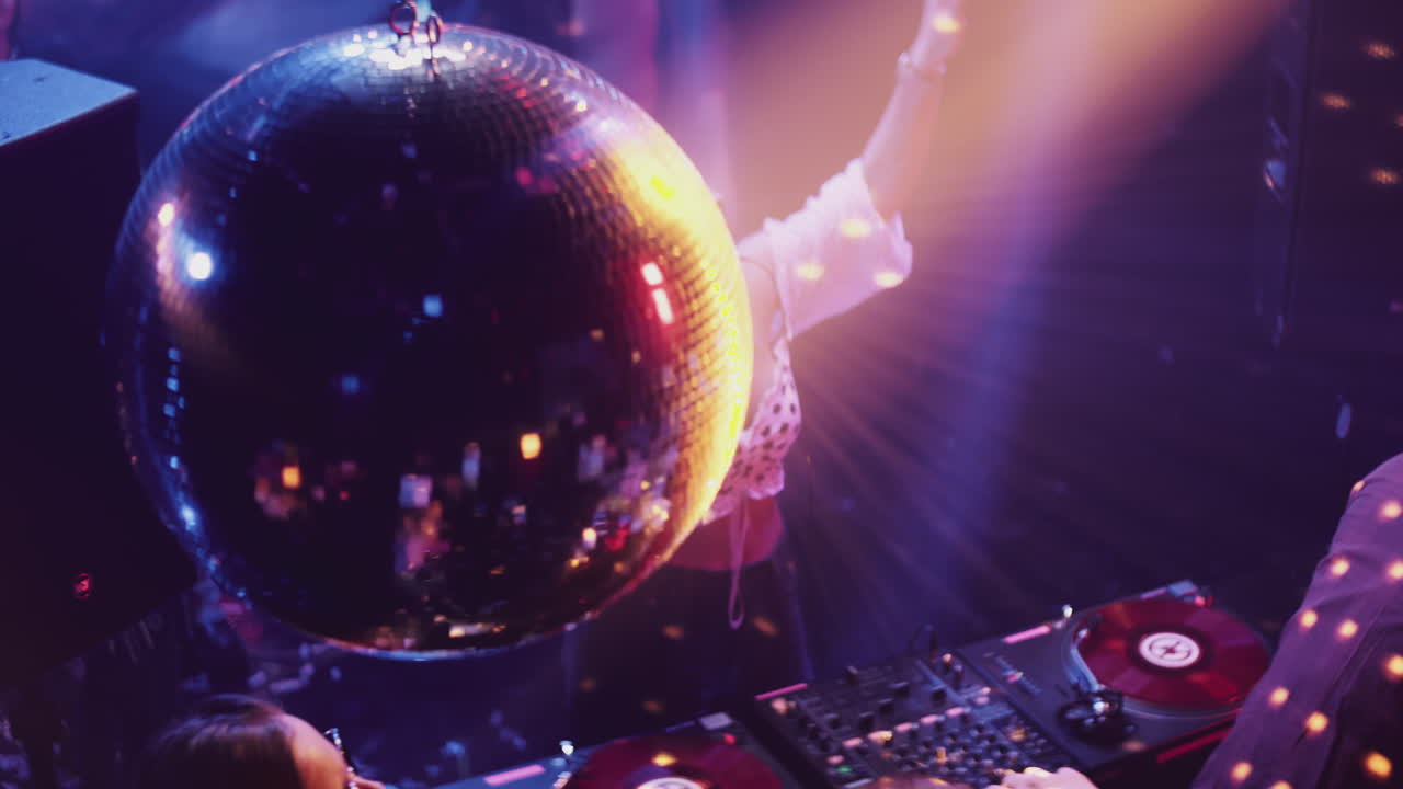 Fiesta en un club nocturno