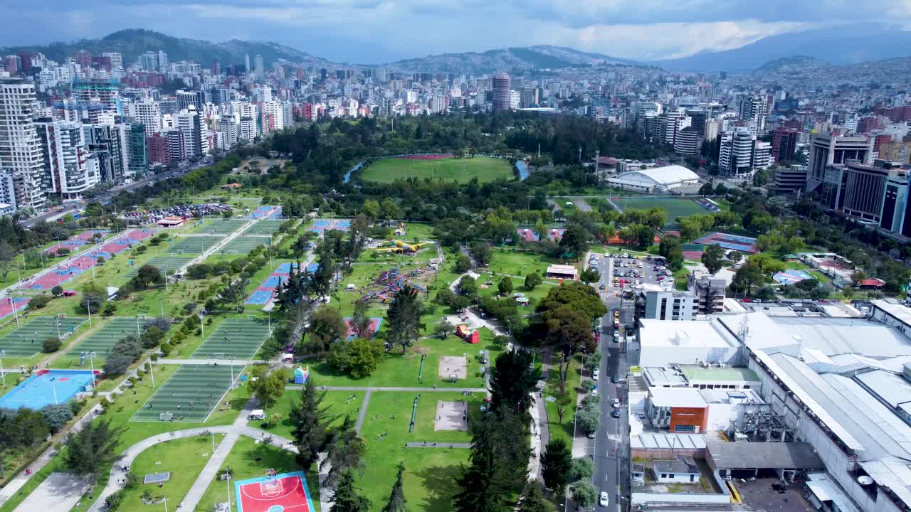 el parque carolina en quito ecuador