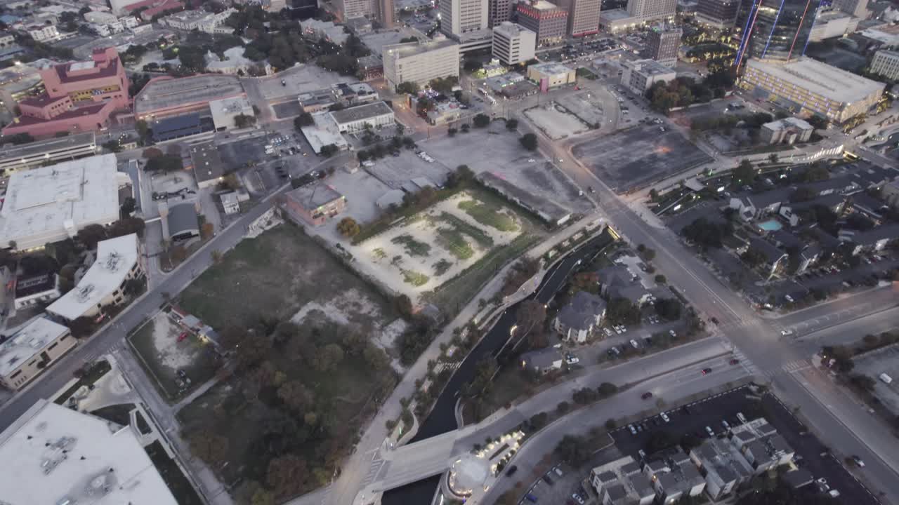 vuelo de drones sobre el centro de san antonio texas en