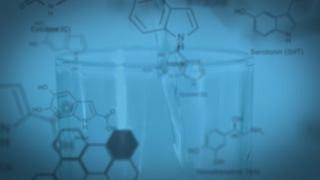 Animación-De-Estructuras-Químicas-Y-Procesamiento-De-Datos-Frente-A-Productos-Químicos-Vertidos-En-Un-Vaso-De-Precipitados.