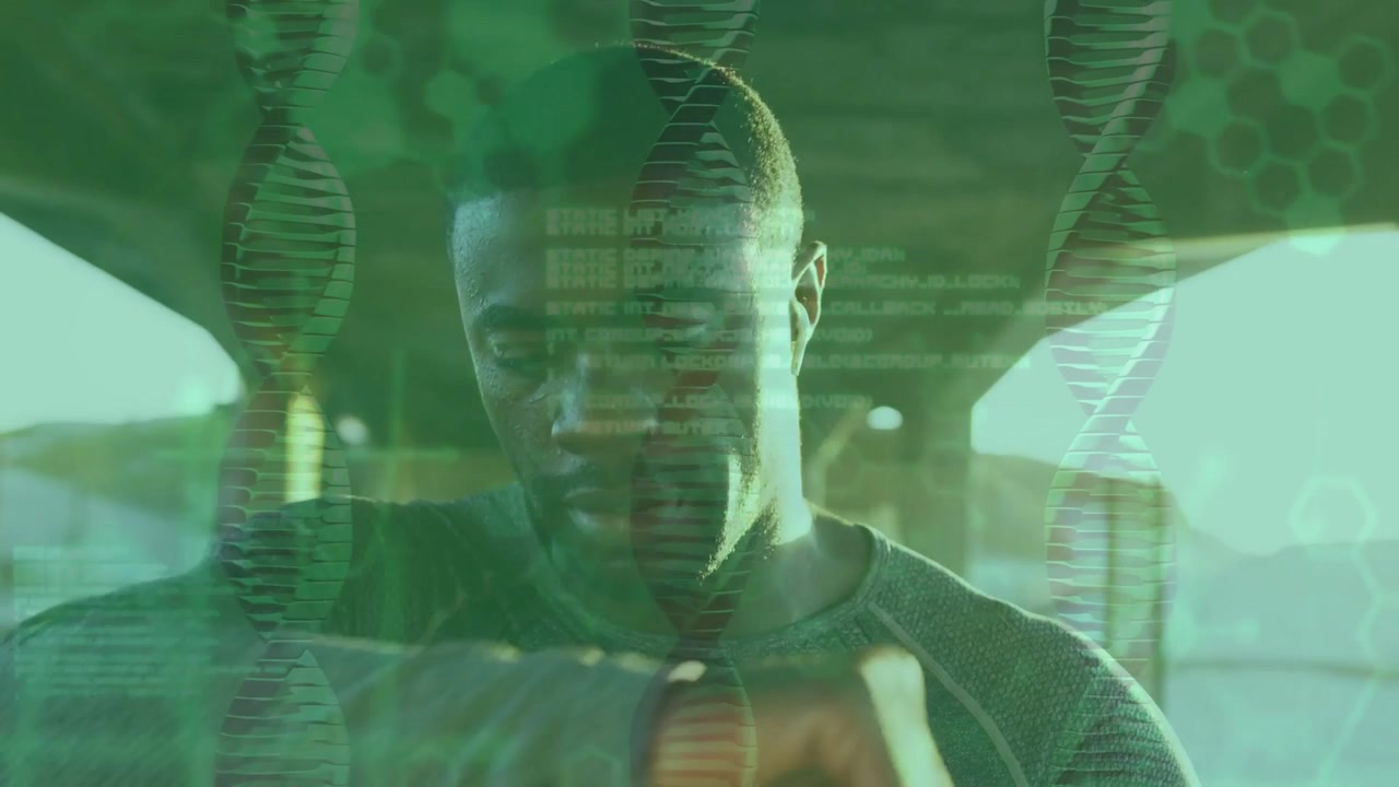 Uomo adulto alza il braccio destro coprendo il viso sotto un ponte, grafici DNA reagiscono rivelando il volto, biotecnologia.