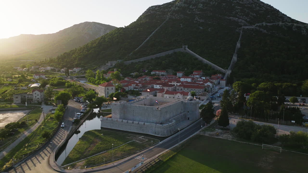 크로아티아, 유럽의 스톤 마을의 공중 촬영