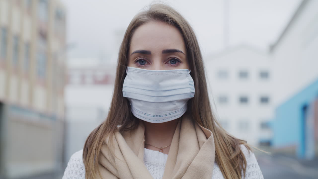 la vida continúa, sólo que se ve un poco diferente.