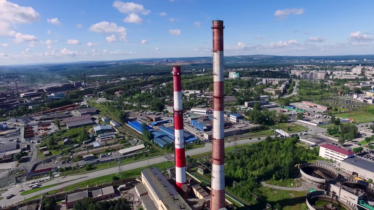 vista aérea de una planta industrial