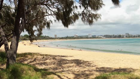 摩洛拉巴海灘 (mooloolaba spit boardwalk) 位於美國南部