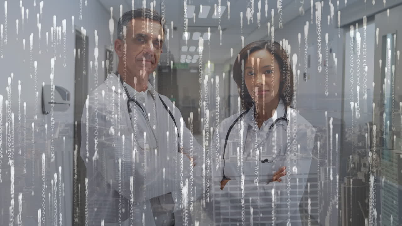 animación del procesamiento de datos sobre diversos médicos sonriendo