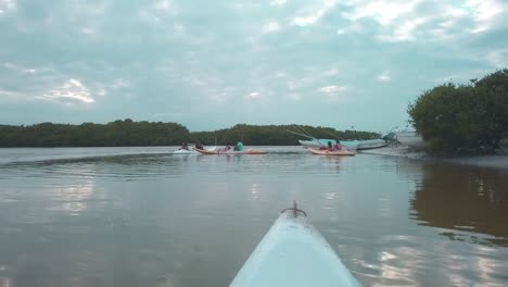 Kayaking-in-lagoon-in-Mexico-with-a-group-of-people